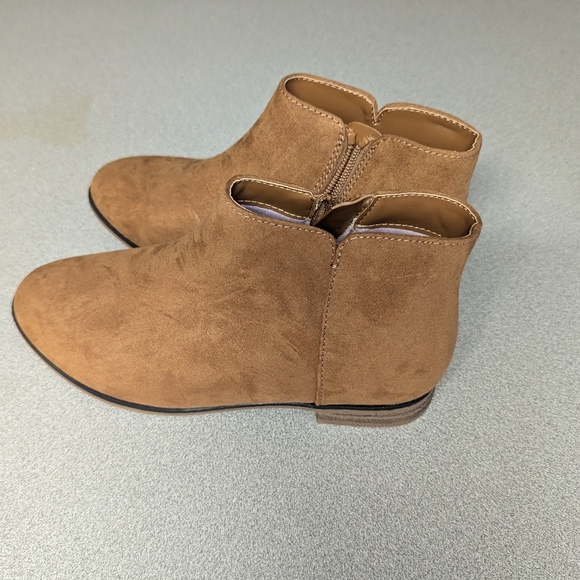 Cat and Jack girl velvet booties color Sz 3 - Picture 14 of 16